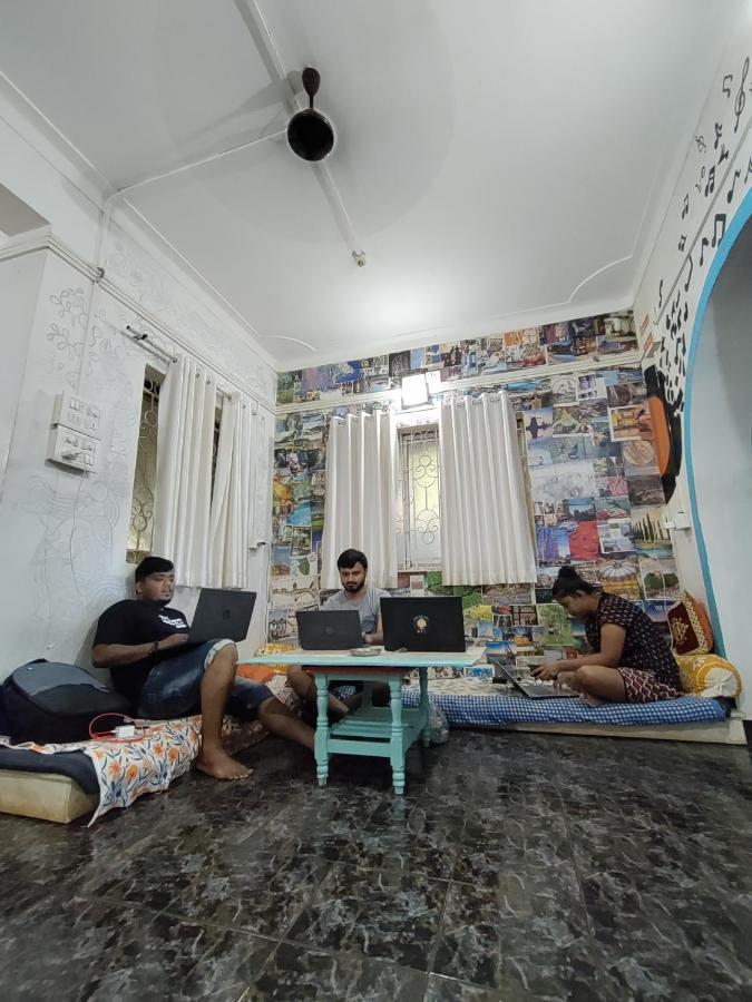 Goanvibes Hostel อันจูนา ภายนอก รูปภาพ