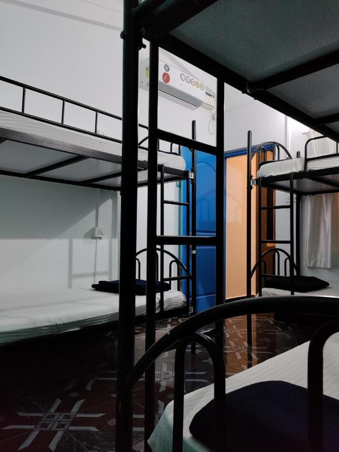 Goanvibes Hostel อันจูนา ภายนอก รูปภาพ