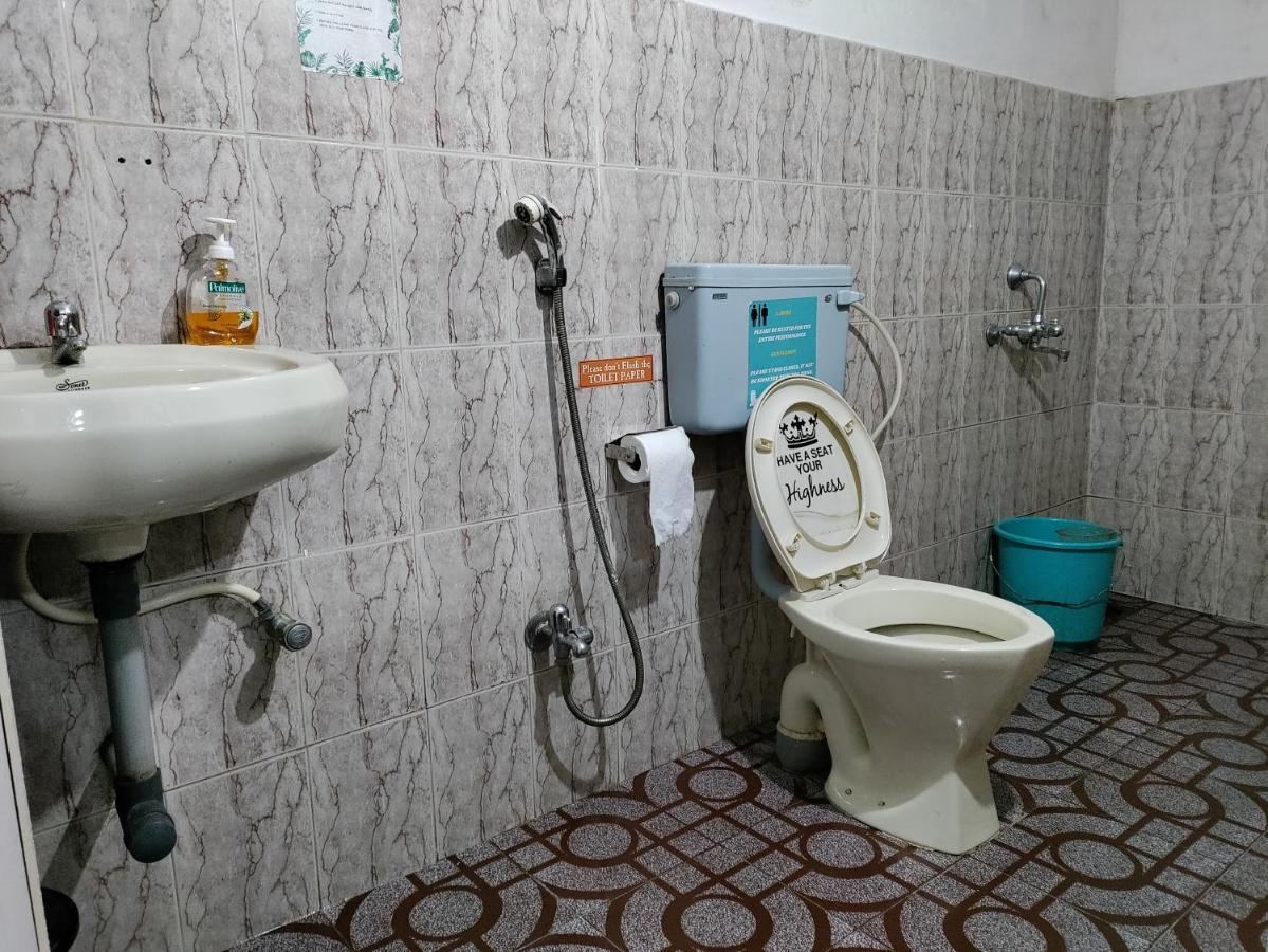 Goanvibes Hostel อันจูนา ภายนอก รูปภาพ