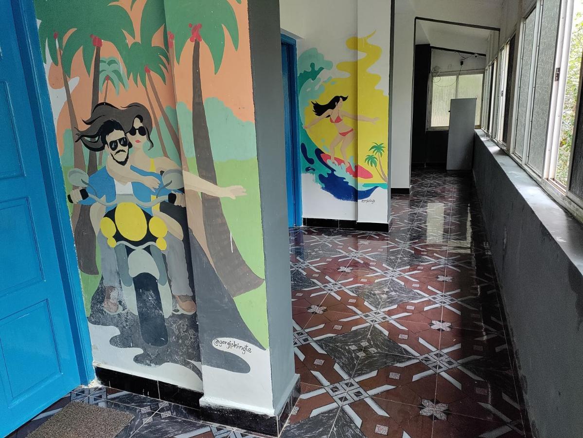 Goanvibes Hostel อันจูนา ภายนอก รูปภาพ
