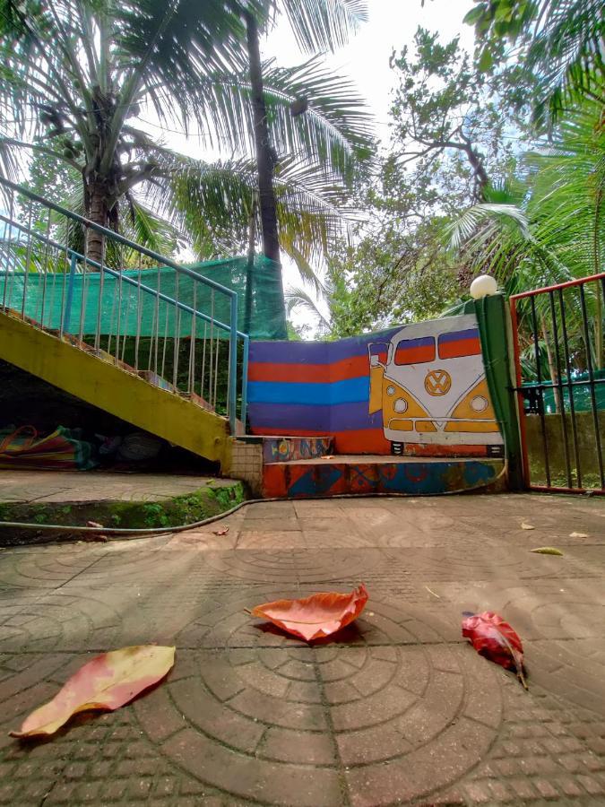 Goanvibes Hostel อันจูนา ภายนอก รูปภาพ
