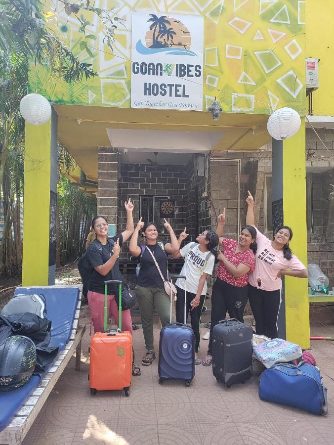 Goanvibes Hostel อันจูนา ภายนอก รูปภาพ